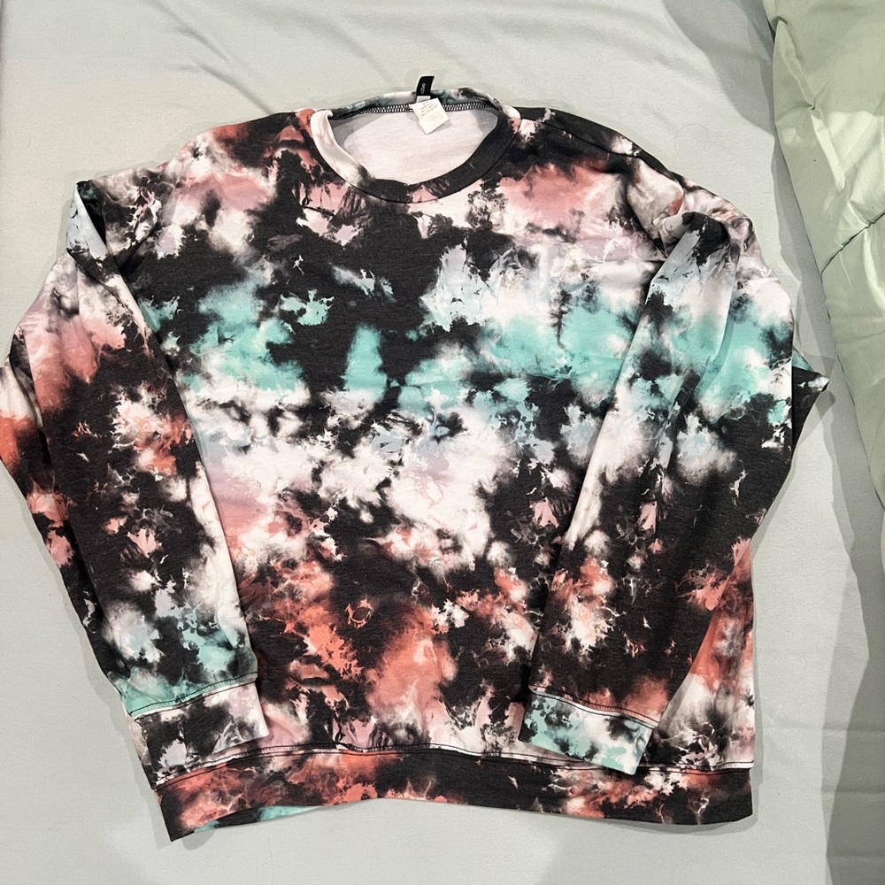 Onzie Sweatshirt And Pant Set Gently Used - image 3